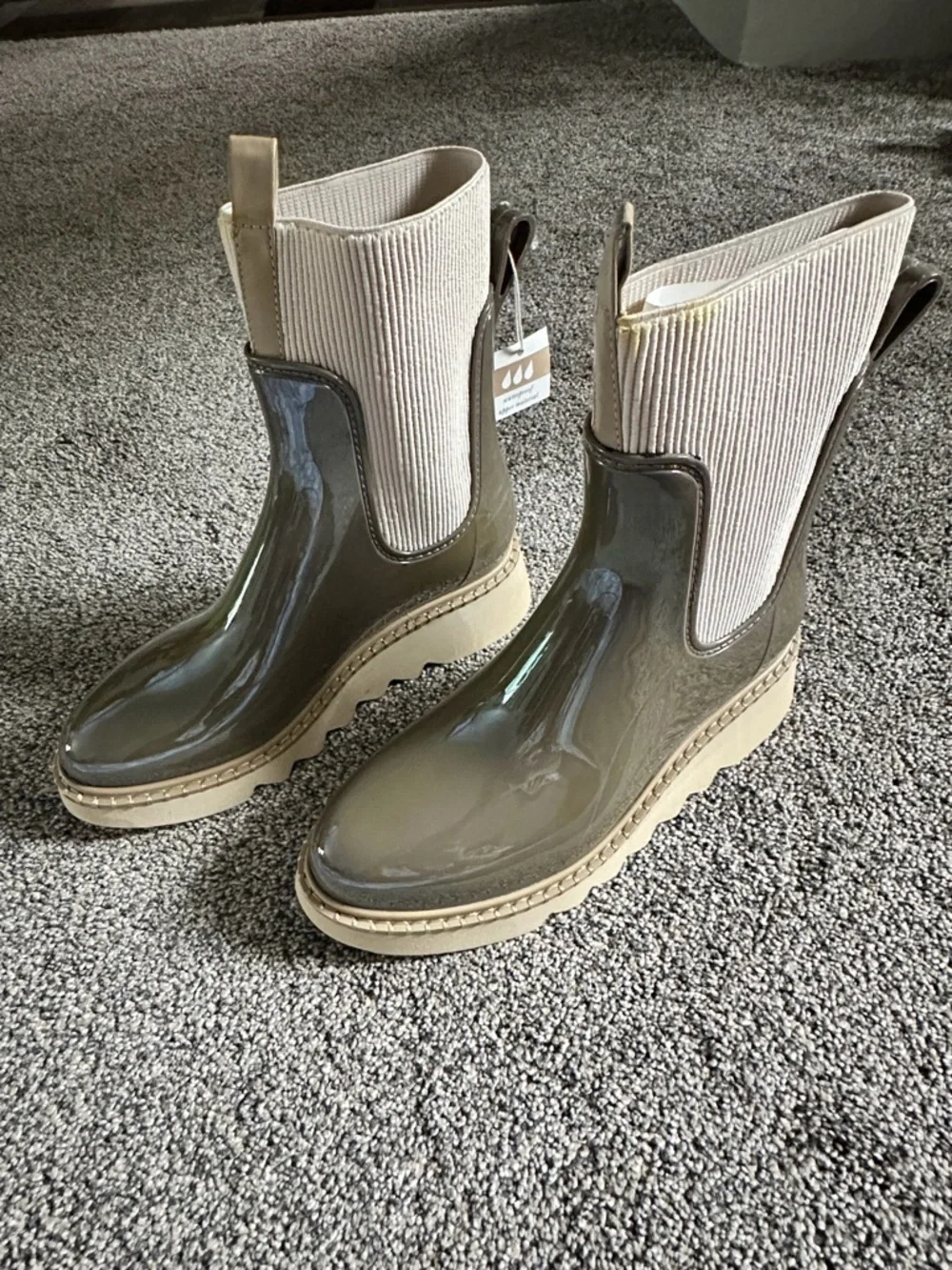 Dolce Vita Woman’s Tropic H2O Boots Size 9 NWT Waterproof Dk Moss